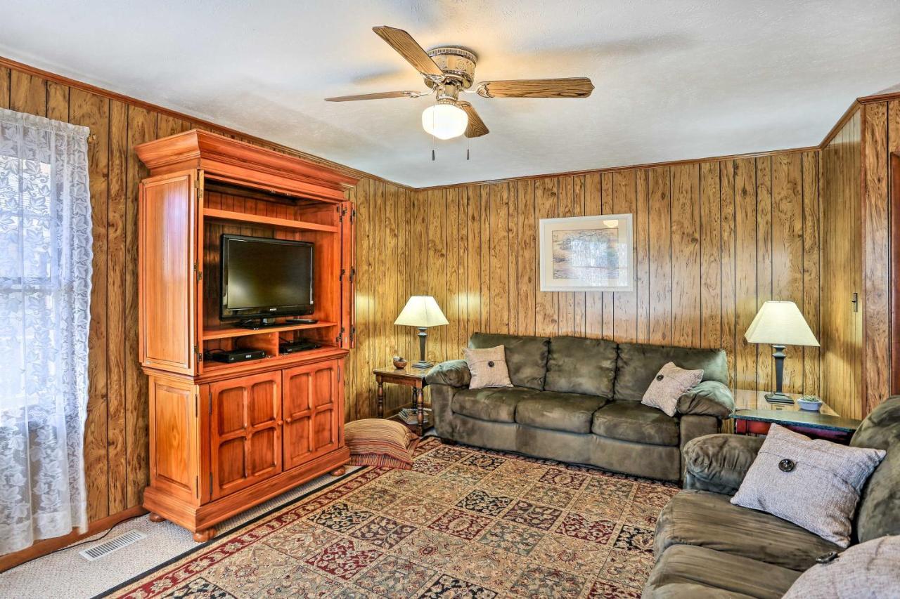 Lake Waccamaw Home With Fenced Yard And Shared Pier! מראה חיצוני תמונה