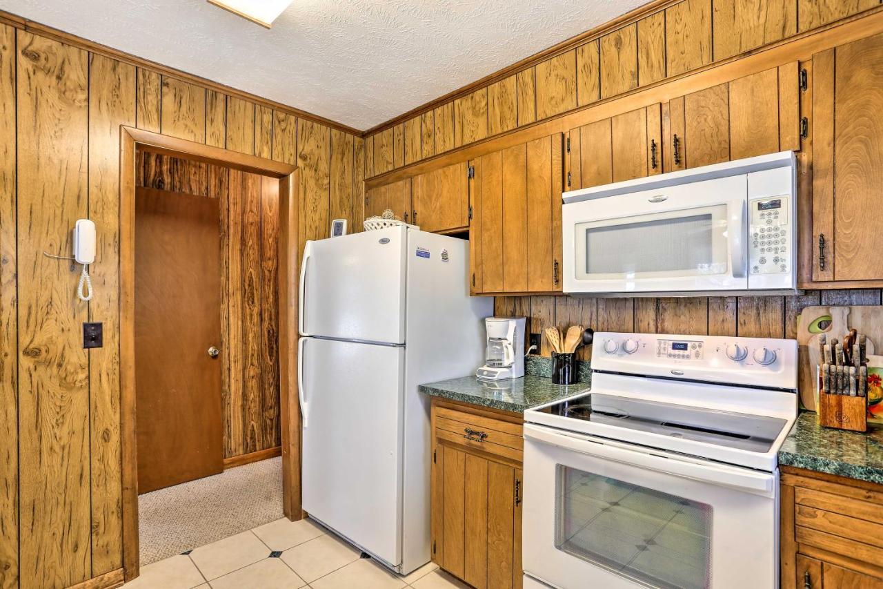 Lake Waccamaw Home With Fenced Yard And Shared Pier! מראה חיצוני תמונה