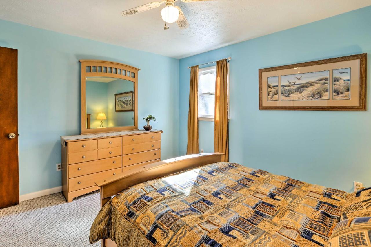 Lake Waccamaw Home With Fenced Yard And Shared Pier! מראה חיצוני תמונה
