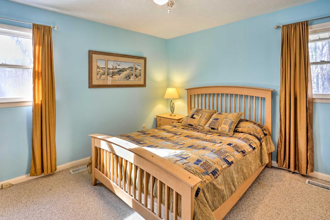 Lake Waccamaw Home With Fenced Yard And Shared Pier! מראה חיצוני תמונה
